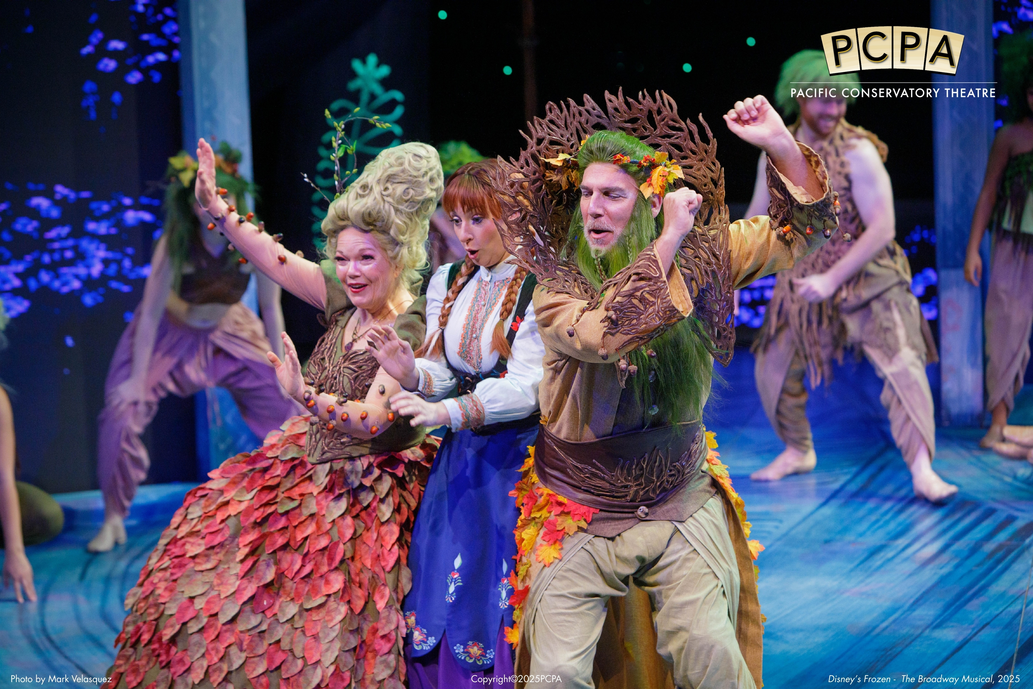 Frozen - Ana dancing with Pabbie and Bulda